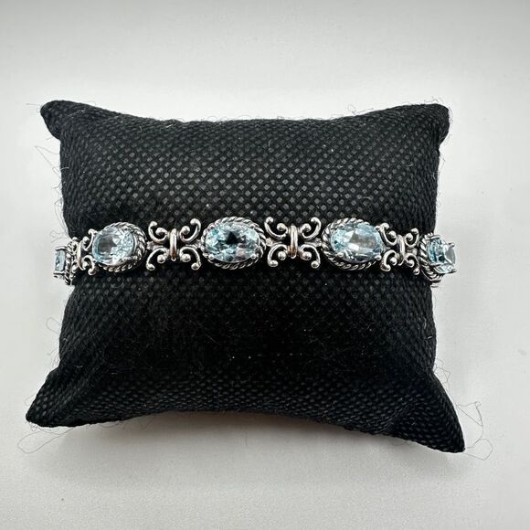 NWOT Stunning blue topaz and sterling silver bracelet! - Picture 1 of 11